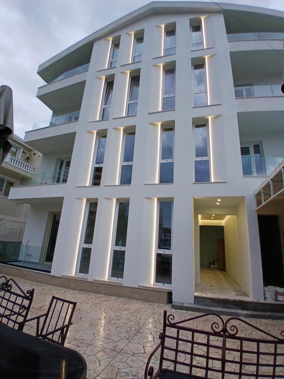 Hotel Noel Vlorë Exterior foto